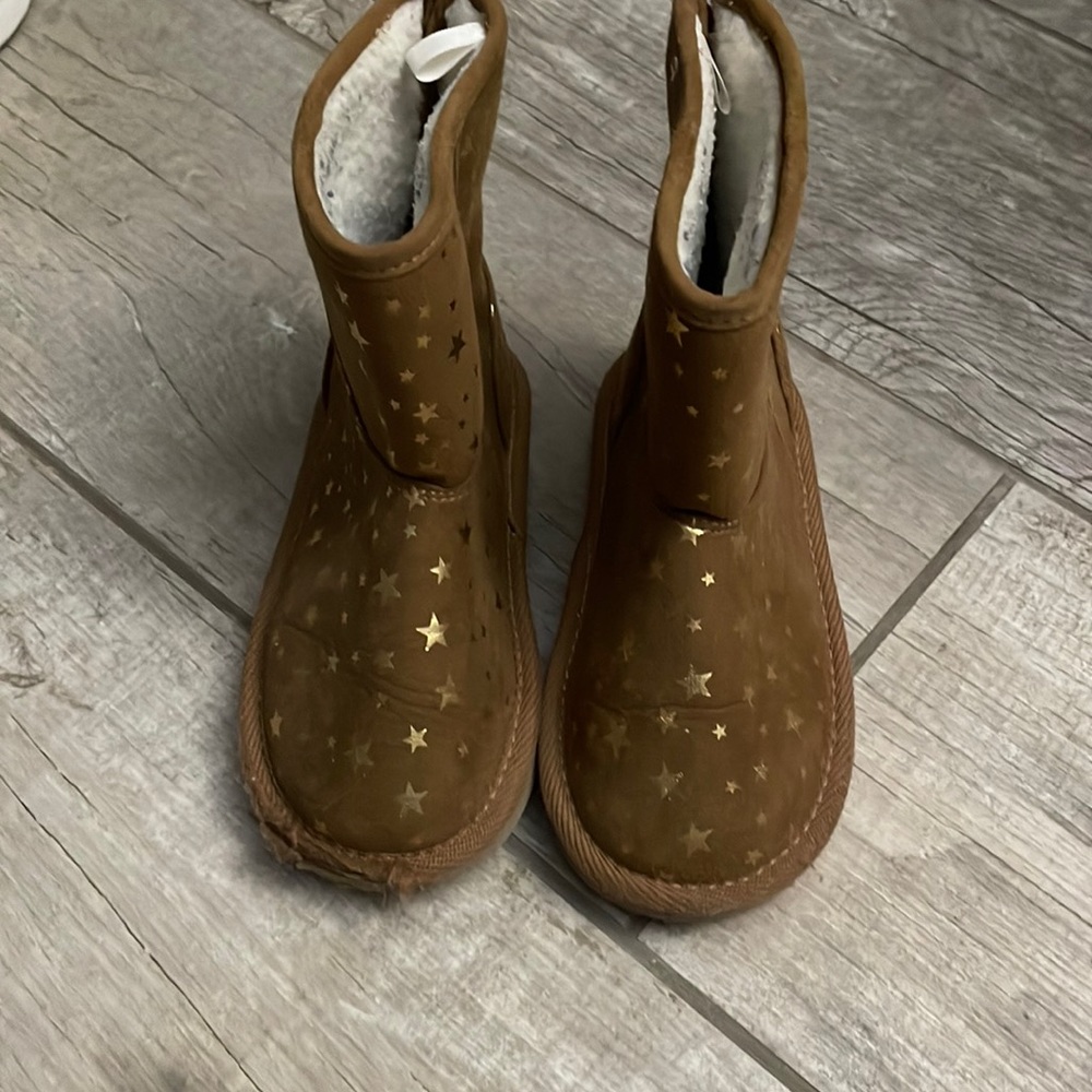 Toddler girls star GAP boots! Size 11